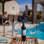 빌라 New With Swimming Pool, Olive Grove And Sea View By Traveler Tourist Agency Krk Id 2201