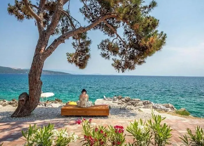 Βίλα New With Swimming Pool, Olive Grove And Sea View By Traveler Tourist Agency Krk Id 2201
